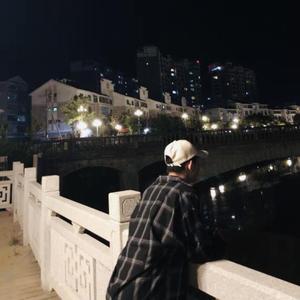 极品老师㧒开粉嫩小泬18p
